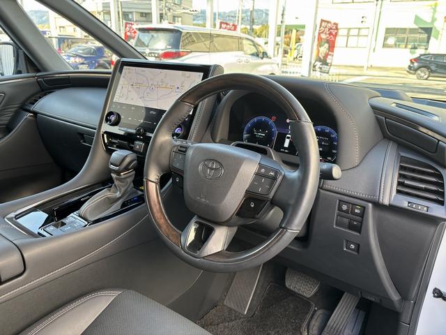 アルファード Ｚ　禁煙　サンルーフ　ＨＵＤ　デジタルインナーミラー　トヨタチームメイト　ユニバーサルステップ　メーカーディスプレイオーディオ　ナビ・フルセグ　全周囲モニター　両側パワースライド　パワーバックドア　ＢＳＭ（17枚目）