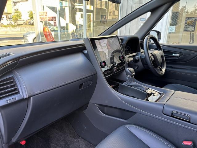 アルファード Ｚ　禁煙　サンルーフ　ＨＵＤ　デジタルインナーミラー　トヨタチームメイト　ユニバーサルステップ　メーカーディスプレイオーディオ　ナビ・フルセグ　全周囲モニター　両側パワースライド　パワーバックドア　ＢＳＭ（52枚目）