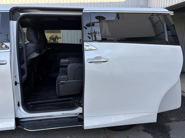 アルファード Ｚ　禁煙　サンルーフ　ＨＵＤ　デジタルインナーミラー　トヨタチームメイト　ユニバーサルステップ　メーカーディスプレイオーディオ　ナビ・フルセグ　全周囲モニター　両側パワースライド　パワーバックドア　ＢＳＭ（53枚目）