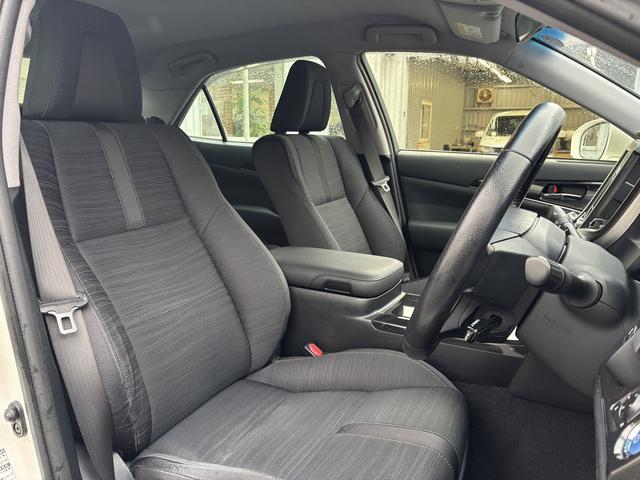 クラウンハイブリッド アスリートＳ　禁煙　メーカーナビ　フルセグテレビ　バックカメラ　スマートキー　パワーシート　シートヒーター　クルコン　ハンドルヒーター　純正１７インチアルミ（18枚目）