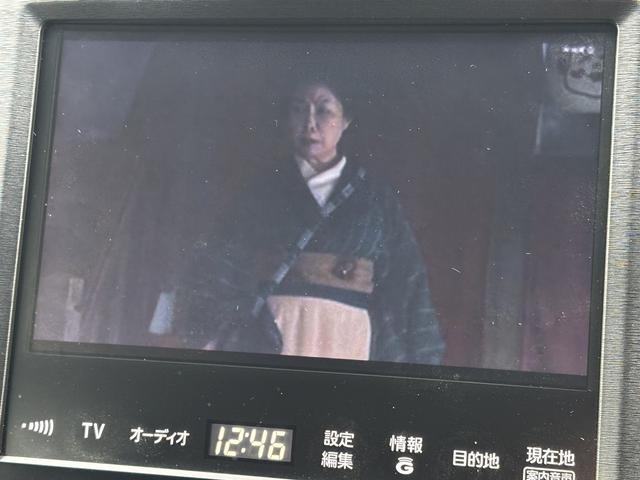 クラウンハイブリッド アスリートＳ　禁煙　メーカーナビ　フルセグテレビ　バックカメラ　スマートキー　パワーシート　シートヒーター　クルコン　ハンドルヒーター　純正１７インチアルミ（26枚目）