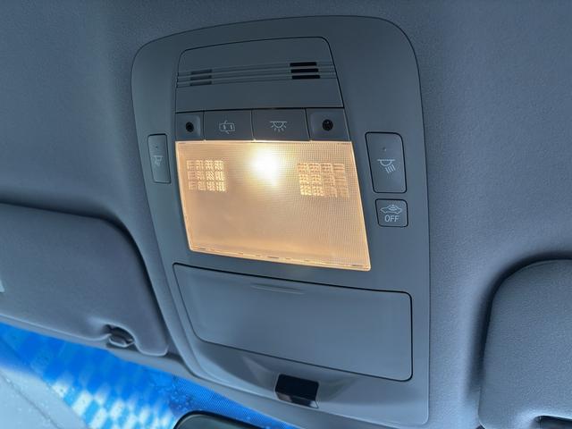 クラウンハイブリッド アスリートＳ　禁煙　メーカーナビ　フルセグテレビ　バックカメラ　スマートキー　パワーシート　シートヒーター　クルコン　ハンドルヒーター　純正１７インチアルミ（37枚目）