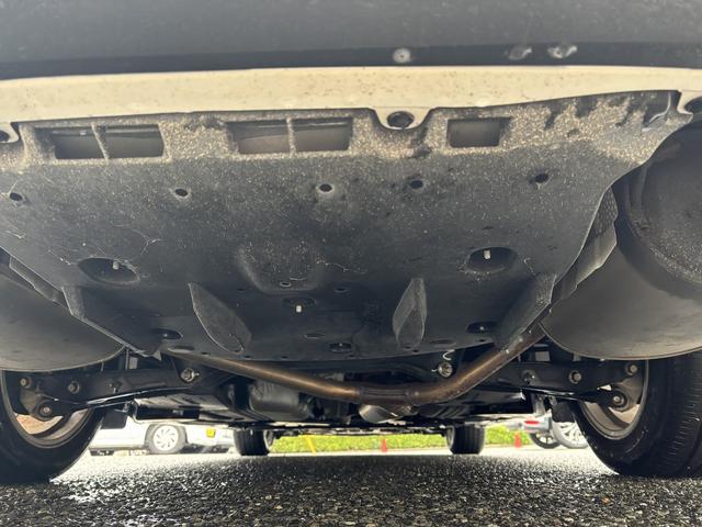 クラウンハイブリッド アスリートＳ　禁煙　メーカーナビ　フルセグテレビ　バックカメラ　スマートキー　パワーシート　シートヒーター　クルコン　ハンドルヒーター　純正１７インチアルミ（56枚目）