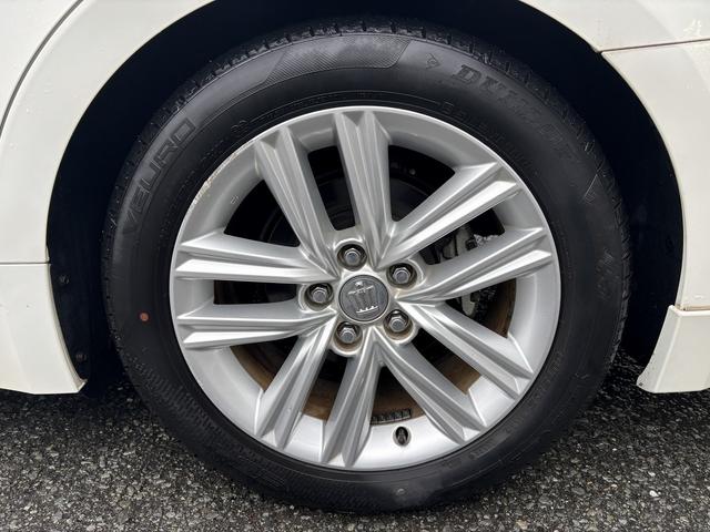 クラウンハイブリッド アスリートＳ　禁煙　メーカーナビ　フルセグテレビ　バックカメラ　スマートキー　パワーシート　シートヒーター　クルコン　ハンドルヒーター　純正１７インチアルミ（60枚目）