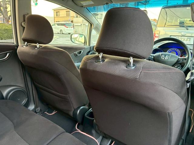 フィットハイブリッド シーズ　ファインスタイル　車検２年　禁煙車　シートヒーター　クルーズコントロール　ディーラーナビ　地デジＴＶ　Ｒカメラ　ＥＴＣ（38枚目）