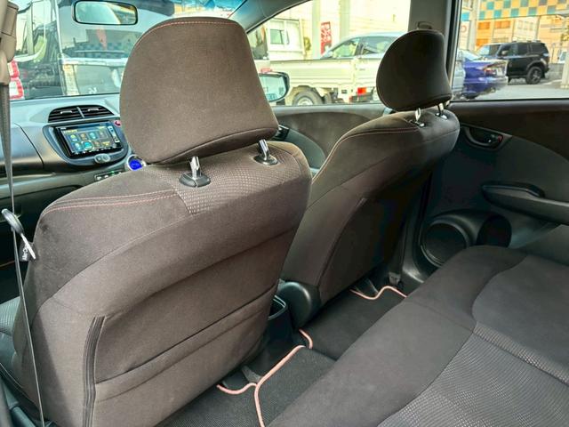 フィットハイブリッド シーズ　ファインスタイル　車検２年　禁煙車　シートヒーター　クルーズコントロール　ディーラーナビ　地デジＴＶ　Ｒカメラ　ＥＴＣ（47枚目）