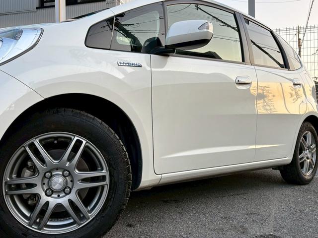 フィットハイブリッド シーズ　ファインスタイル　車検２年　禁煙車　シートヒーター　クルーズコントロール　ディーラーナビ　地デジＴＶ　Ｒカメラ　ＥＴＣ（52枚目）