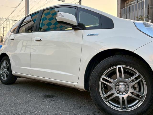 フィットハイブリッド シーズ　ファインスタイル　車検２年　禁煙車　シートヒーター　クルーズコントロール　ディーラーナビ　地デジＴＶ　Ｒカメラ　ＥＴＣ（53枚目）