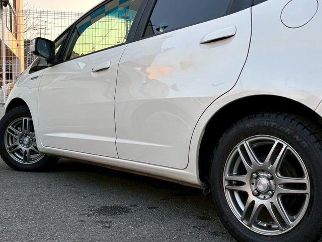 フィットハイブリッド シーズ　ファインスタイル　車検２年　禁煙車　シートヒーター　クルーズコントロール　ディーラーナビ　地デジＴＶ　Ｒカメラ　ＥＴＣ（55枚目）