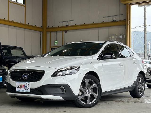 Ｖ４０ クロスカントリー　Ｔ５　ＡＷＤ　クロスカントリー　Ｔ５　ＡＷＤ（５名）・メーカーナビ・Ｒカメラ・フルセグ・Ｆ席パワーシート・スマートキー・シートヒーター・衝突軽減システム・レーダークルーズ（2枚目）