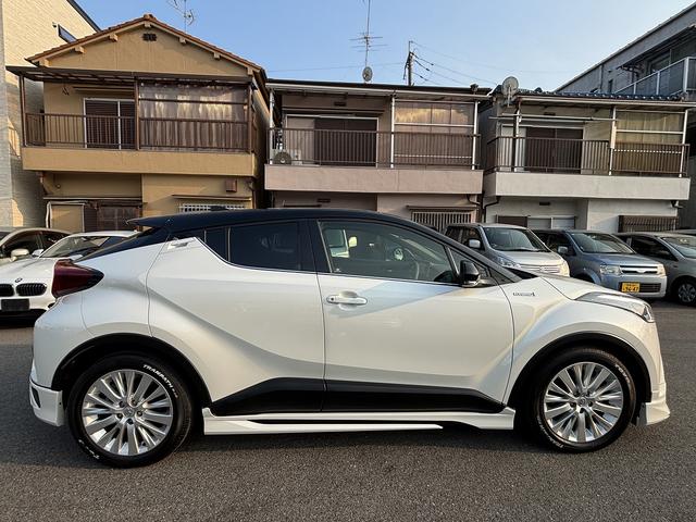 Ｃ－ＨＲ Ｇ　モード　ネロ　禁煙車・モデリスタエアロ・ディーラーナビ・Ｒカメラ・フルセグＴＶ・ＢＳＭ・シートヒーター・ＥＴＣ・スマートキー二本・純正違いアルミ（15枚目）