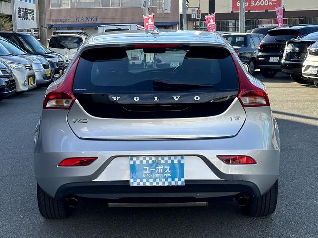 Ｖ４０ Ｔ３　ＳＥ　ＢＬＩＳ　セーフティパッケージ　コーナーセンサー　メーカーナビ　バックカメラ　Ｆ席パワーシート　ＥＴＣ　パドルシフト　黒革シート　純正ＡＷ（12枚目）