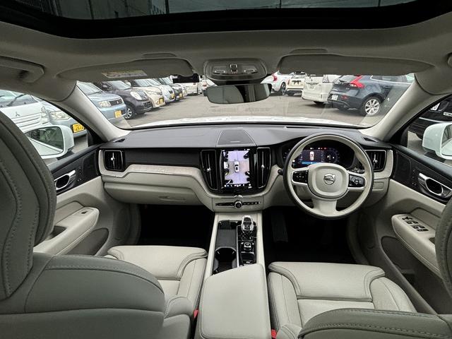 ＸＣ６０ アルティメット　Ｂ５　ＡＷＤ　ハーマンカードン　ドライブレコーダー　ＦＲシートヒーター　パノラマルーフ　白革シート　ヘッドアップディスプレイ　全周囲モニター　エアーシート　ＥＴＣ　パワーバックドア（7枚目）