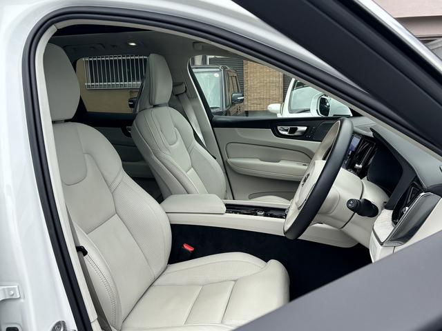 ＸＣ６０ アルティメット　Ｂ５　ＡＷＤ　ハーマンカードン　ドライブレコーダー　ＦＲシートヒーター　パノラマルーフ　白革シート　ヘッドアップディスプレイ　全周囲モニター　エアーシート　ＥＴＣ　パワーバックドア（18枚目）