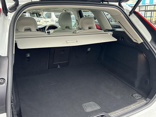 ＸＣ６０ アルティメット　Ｂ５　ＡＷＤ　ハーマンカードン　ドライブレコーダー　ＦＲシートヒーター　パノラマルーフ　白革シート　ヘッドアップディスプレイ　全周囲モニター　エアーシート　ＥＴＣ　パワーバックドア（23枚目）
