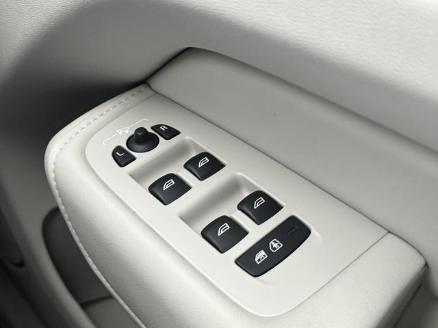 ＸＣ６０ アルティメット　Ｂ５　ＡＷＤ　ハーマンカードン　ドライブレコーダー　ＦＲシートヒーター　パノラマルーフ　白革シート　ヘッドアップディスプレイ　全周囲モニター　エアーシート　ＥＴＣ　パワーバックドア（36枚目）