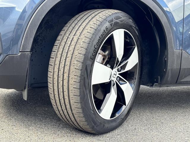 ＸＣ４０ Ｂ４　ＡＷＤ　モメンタム　メーカー純正ナビ　アイスホワイトＰＫＧ　パワーシートＰＫＧ　バーサティリィＰＫＧ　クライメートＰＫＧ　ハンズフリーパワーバックドア　全周囲モニター　ＥＴＣ　フルセグＴＶ（52枚目）