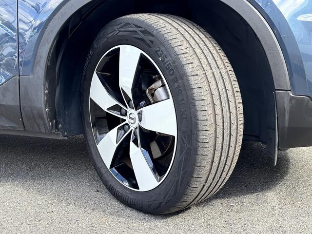 ＸＣ４０ Ｂ４　ＡＷＤ　モメンタム　メーカー純正ナビ　アイスホワイトＰＫＧ　パワーシートＰＫＧ　バーサティリィＰＫＧ　クライメートＰＫＧ　ハンズフリーパワーバックドア　全周囲モニター　ＥＴＣ　フルセグＴＶ（55枚目）