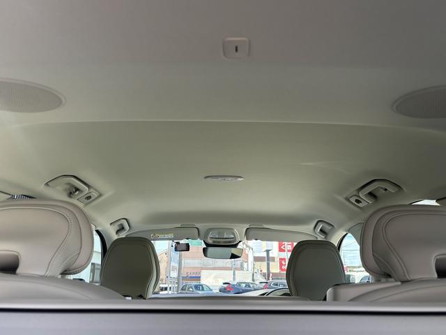 XC60 B5 AWD インスクリプション Google搭載純正ナビ ヘッドアップディスプレイ ハーマンカードン 前後シートヒーター シートエアコン パワーバックドア 白革シート(22枚目)