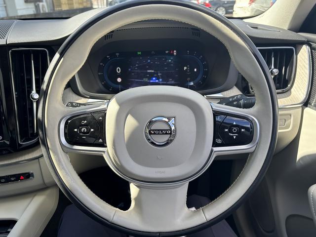 XC60 B5 AWD インスクリプション Google搭載純正ナビ ヘッドアップディスプレイ ハーマンカードン 前後シートヒーター シートエアコン パワーバックドア 白革シート(31枚目)