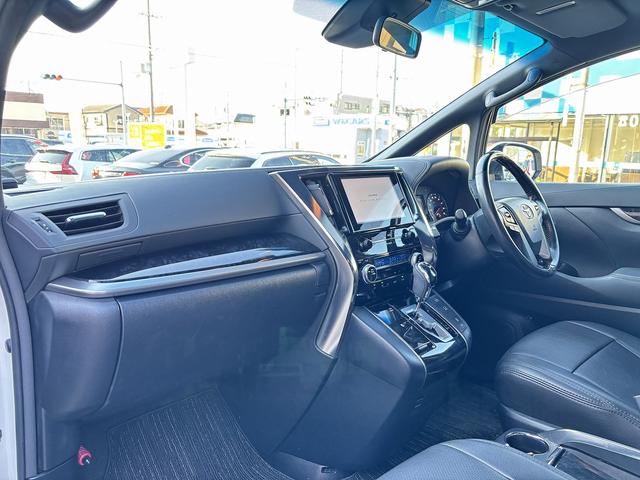 アルファード ２．５Ｓ　タイプゴールド　ユーザー買取　ワンオーナー　モデリスタフルエアロ　モデリスタ２０インチＡＷ　純正フルセグナビ　ＤＶＤプレイヤー　セーフティセンス　両側パワースライドドア　パワーバックドア　三眼ＬＥＤ　ビルトインＥＴＣ（40枚目）