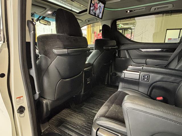 アルファード ２．５Ｓ　Ｃパッケージ　ユーザー買取　純正フルセグナビ　バックモニター　両側パワースライドドア　プリクラッシュセーフティ　レーダークルーズコントロール　クリアランスソナー　パワーバックドア　コンビシート　ステアリングヒーター（44枚目）