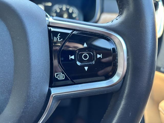 Ｓ９０ Ｔ６　ＡＷＤ　インスクリプション　ユーザー買取車両　メーカーナビ　Ｂｏｗｅｒｓ＆Ｗｉｌｋｉｎｓ　全周囲モニター　ヘッドアップディスプレイ　ブラインドスポット　衝突軽減システム　レーンキープ　パークアシスト　エアーシート　シートヒーター（31枚目）