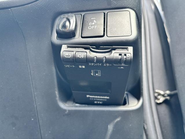 アクア Ｓ　ユーザー買取　社外フルセグナビ（ＣＮ－Ｒ３００ＷＤ）　バックモニター　ＥＴＣ　プッシュスタート　スマートキー（23枚目）