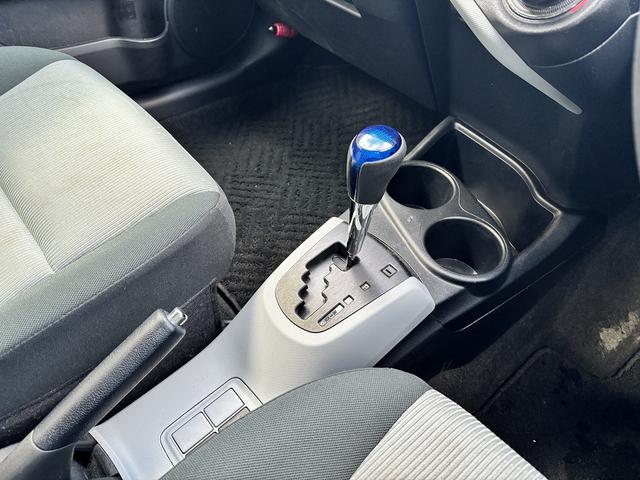 アクア Ｓ　ユーザー買取　社外フルセグナビ（ＣＮ－Ｒ３００ＷＤ）　バックモニター　ＥＴＣ　プッシュスタート　スマートキー（26枚目）