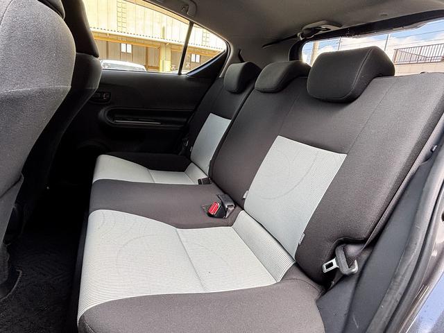 アクア Ｓ　ユーザー買取　社外フルセグナビ（ＣＮ－Ｒ３００ＷＤ）　バックモニター　ＥＴＣ　プッシュスタート　スマートキー（34枚目）