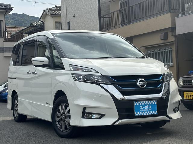 セレナ ｅ－パワー　ハイウェイスターＶ　１０インチディーラー純正ナビ　全周囲モニター　バックカメラ　両側パワースライドドア　フルセグＴＶ　クルコン　ステアリングヒーター　ドラレコ　シートヒーター　エマブレ（9枚目）