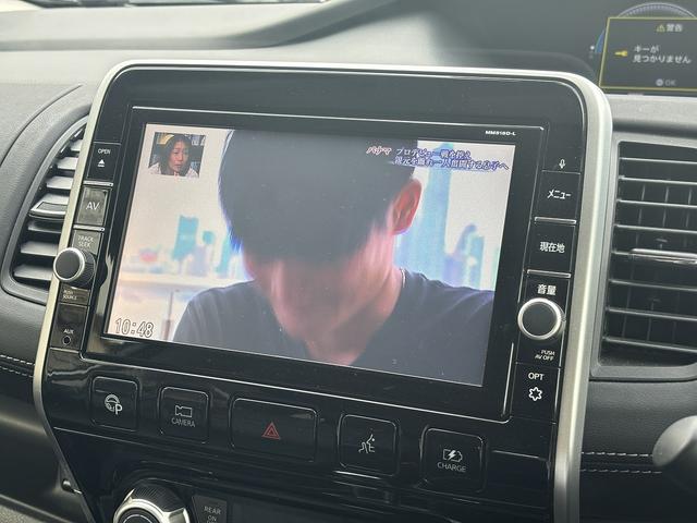 セレナ ｅ－パワー　ハイウェイスターＶ　１０インチディーラー純正ナビ　全周囲モニター　バックカメラ　両側パワースライドドア　フルセグＴＶ　クルコン　ステアリングヒーター　ドラレコ　シートヒーター　エマブレ（20枚目）