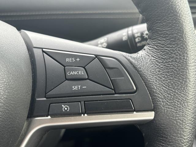 セレナ ｅ－パワー　ハイウェイスターＶ　１０インチディーラー純正ナビ　全周囲モニター　バックカメラ　両側パワースライドドア　フルセグＴＶ　クルコン　ステアリングヒーター　ドラレコ　シートヒーター　エマブレ（26枚目）