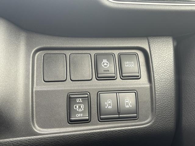 セレナ ｅ－パワー　ハイウェイスターＶ　１０インチディーラー純正ナビ　全周囲モニター　バックカメラ　両側パワースライドドア　フルセグＴＶ　クルコン　ステアリングヒーター　ドラレコ　シートヒーター　エマブレ（27枚目）