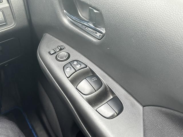 セレナ ｅ－パワー　ハイウェイスターＶ　１０インチディーラー純正ナビ　全周囲モニター　バックカメラ　両側パワースライドドア　フルセグＴＶ　クルコン　ステアリングヒーター　ドラレコ　シートヒーター　エマブレ（28枚目）