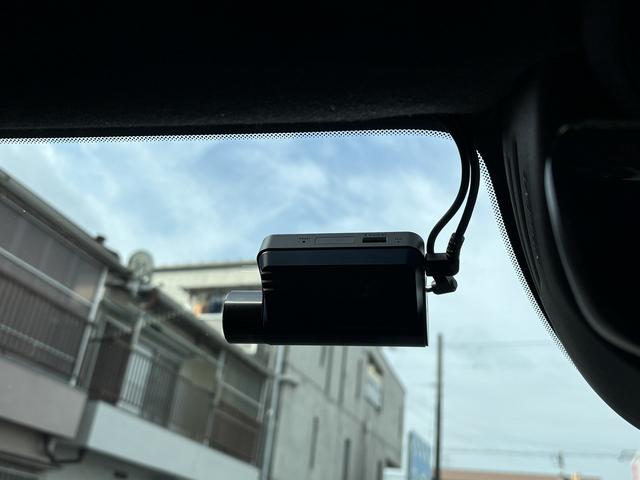 ＸＣ４０ Ｂ４　ＡＷＤ　Ｒデザイン　全周囲モニター　ハーマンカードン　ドライブレコーダー　ハンズフリーパワーバックドア　フルセグＴＶ　１９インチＡＷ　コンビシート（31枚目）