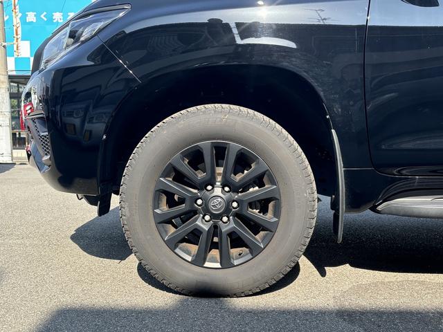ランドクルーザープラド TX Lパッケージ マットブラックエディション 禁煙車 セーフティセンス ブラックルーフレール バックカメラ サイドカメラ エアーシート シートヒーター ETC 黒革シート 純正ナビ(20枚目)