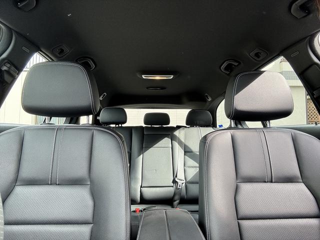 Cクラスステーションワゴン C180ブルーエフィシェンシーワゴンアバンG メーカー純正ナビ クルーズコントロール バックカメラ ETC フルセグ HIDヘッドランプ 黒革シート シートヒーター 純正17インチAW(34枚目)