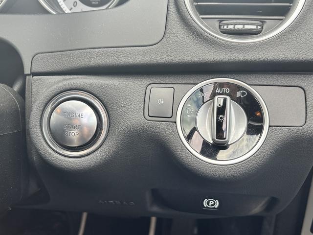 Cクラスステーションワゴン C180ブルーエフィシェンシーワゴンアバンG メーカー純正ナビ クルーズコントロール バックカメラ ETC フルセグ HIDヘッドランプ 黒革シート シートヒーター 純正17インチAW(41枚目)