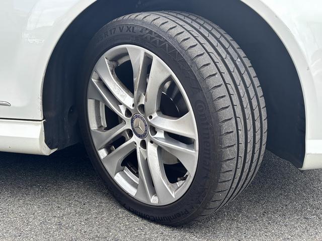 Cクラスステーションワゴン C180ブルーエフィシェンシーワゴンアバンG メーカー純正ナビ クルーズコントロール バックカメラ ETC フルセグ HIDヘッドランプ 黒革シート シートヒーター 純正17インチAW(51枚目)