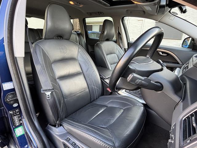 V70 オーシャンレースエディション サンルーフ コーナーセンサー BLIS ドライブレコーダー メーカー純正ナビ バックカメラ パワーバックドア スマートキー ETC レーンキーピング(46枚目)