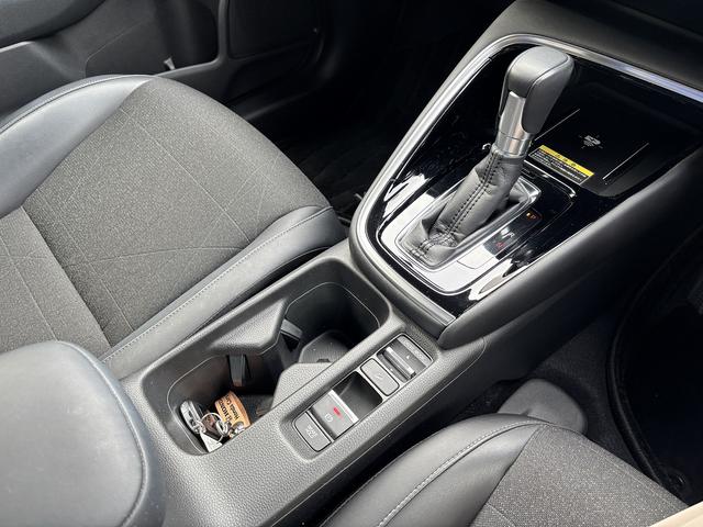 ヴェゼル e:HEV Z ホンダセンシング ステアリングヒーター ワイヤレス充電 純正ナビ バックカメラ シートヒーター パワーバックドア ETC フルセグ(34枚目)