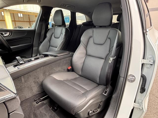 ＸＣ６０ プラス　Ｂ５　Ｇｏｏｇｌｅマップ　全周囲モニター　全席シートヒーター　置くだけ充電　衝突軽減システム　車線逸脱警報　ブラインドスポット　レーダークルーズ　ＥＴＣ（41枚目）