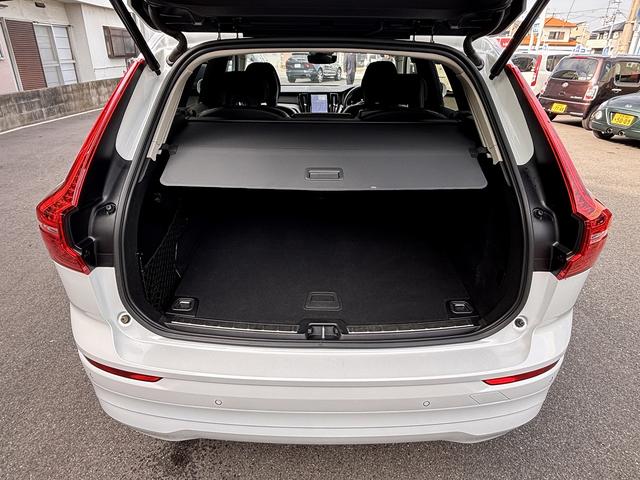 ＸＣ６０ プラス　Ｂ５　Ｇｏｏｇｌｅマップ　全周囲モニター　全席シートヒーター　置くだけ充電　衝突軽減システム　車線逸脱警報　ブラインドスポット　レーダークルーズ　ＥＴＣ（50枚目）