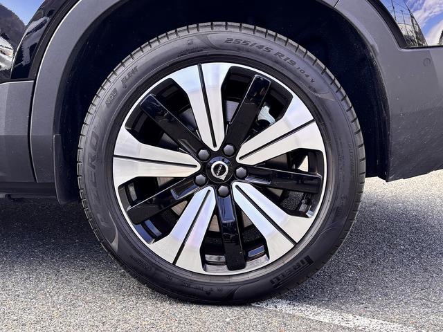 ＸＣ４０リチャージ リチャージ　プラスシングルモーター　Ｇｏｏｇｌｅマップ　ＡｐｐｌｅＣａｒＰｌａｙ　全周囲モニター　ブラインドスポット　レーダークルーズコントロール　衝突軽減システム　車線逸脱警報　置くだけ充電（55枚目）