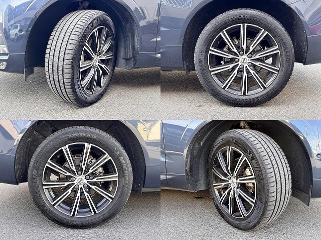 ＸＣ６０ Ｂ５　ＡＷＤ　インスクリプション　ユーザー買取　ｈａｒｍａｎ／ｋａｒｄｏｎ　後席シートヒーター　アルパイン後席モニター　ワイヤレス充電　ヘッドアップディスプレイ　ブラインドスポット　全周囲モニター　エアーシート（12枚目）