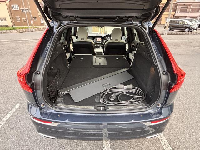 ＸＣ６０ リチャージＰＨＶＴ８ＡＷＤインスクリプシンエクスプレ　Ｂｏｗｅｒｓ＆Ｗｉｌｋｉｎｓ　クリスタルシフト　後席シートヒーター　ワイヤレス充電　ハンズフリーパワーバックドア　全周囲モニター　エアーシート　ＥＴＣ（45枚目）