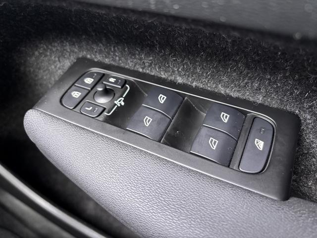 ＸＣ４０ Ｂ４　ＡＷＤ　インスクリプション　ｈａｒｍａｎ／ｋａｒｄｏｎ　全周囲モニター　クリスタルシフト　ハンズフリーパワーバックドア　シートヒーター　メーカーナビ（30枚目）