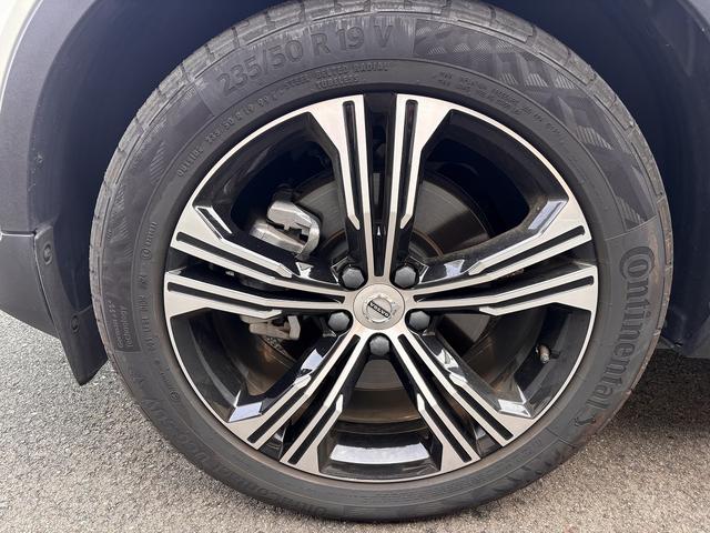 ＸＣ４０ Ｂ４　ＡＷＤ　インスクリプション　ｈａｒｍａｎ／ｋａｒｄｏｎ　全周囲モニター　クリスタルシフト　ハンズフリーパワーバックドア　シートヒーター　メーカーナビ（47枚目）