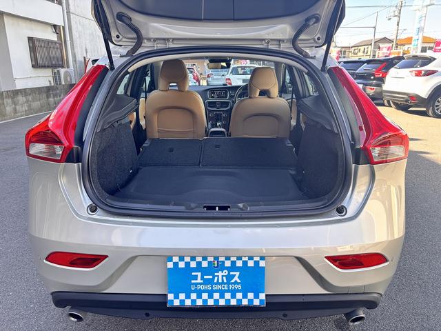 Ｖ４０ Ｄ４　インスクリプション　ｈａｒｍａｎ／ｋａｒｄｏｎ　メーカーナビ　バックモニター　シートヒーター　パワーシート　前席パワーシート　衝突軽減システム　車線逸脱警報　レーダークルーズコントロール（44枚目）